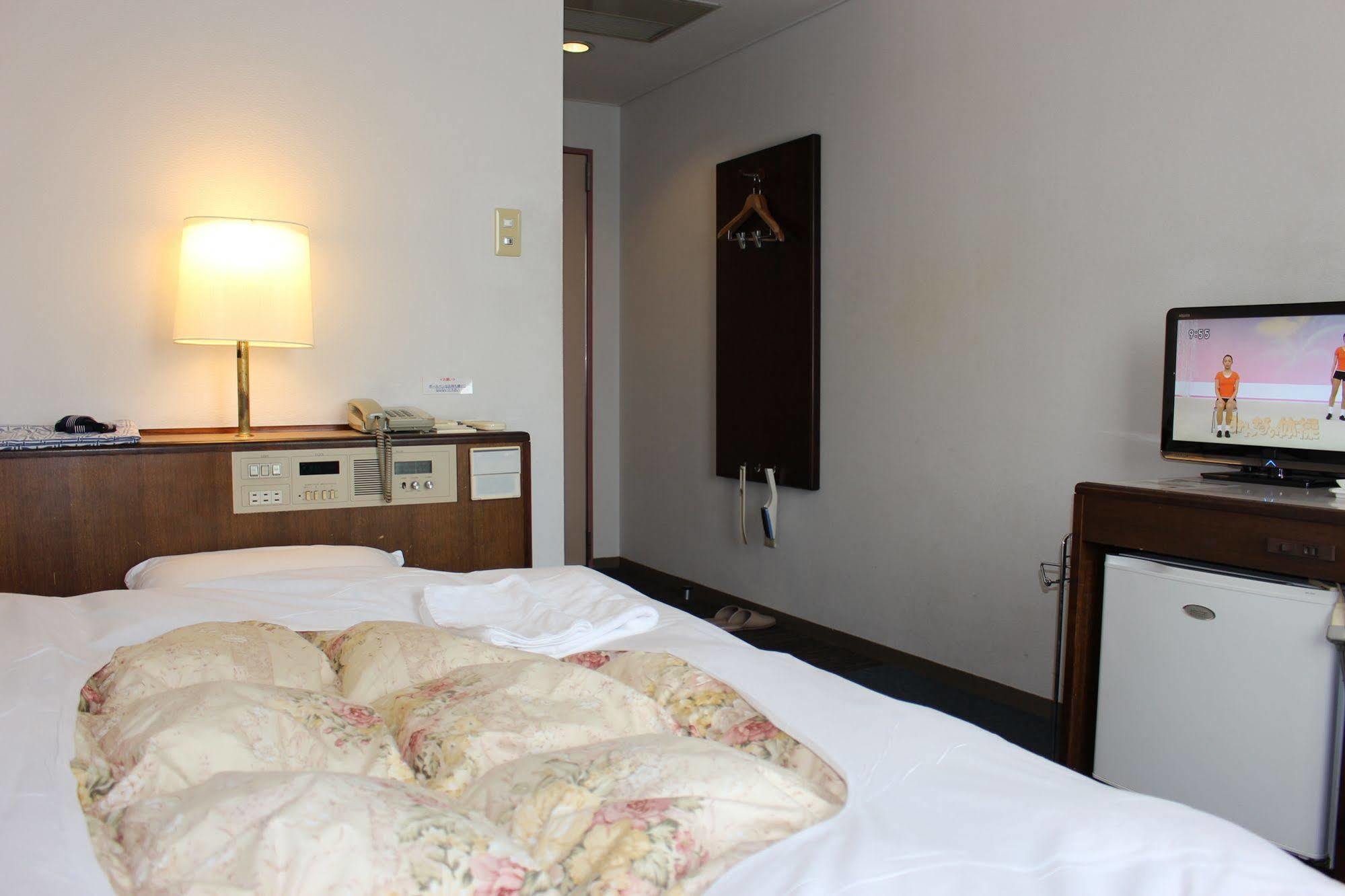 Hotel Higashihiroshima Hills Saijo Екстериор снимка